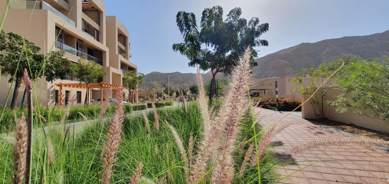 One 2Bhk Elegant Apartment In Muscat Bay 03 Ngoại thất bức ảnh
