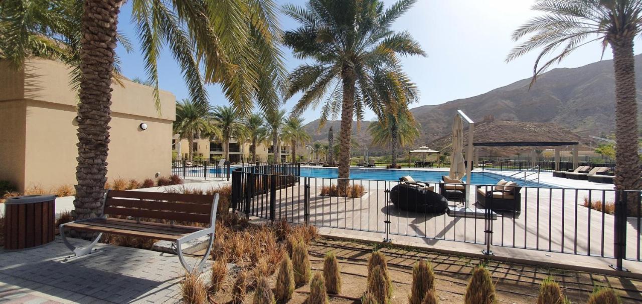 One 2Bhk Elegant Apartment In Muscat Bay 03 Ngoại thất bức ảnh