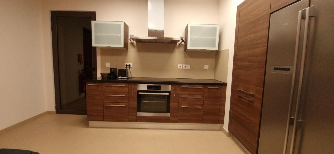 One 2Bhk Elegant Apartment In Muscat Bay 03 Ngoại thất bức ảnh