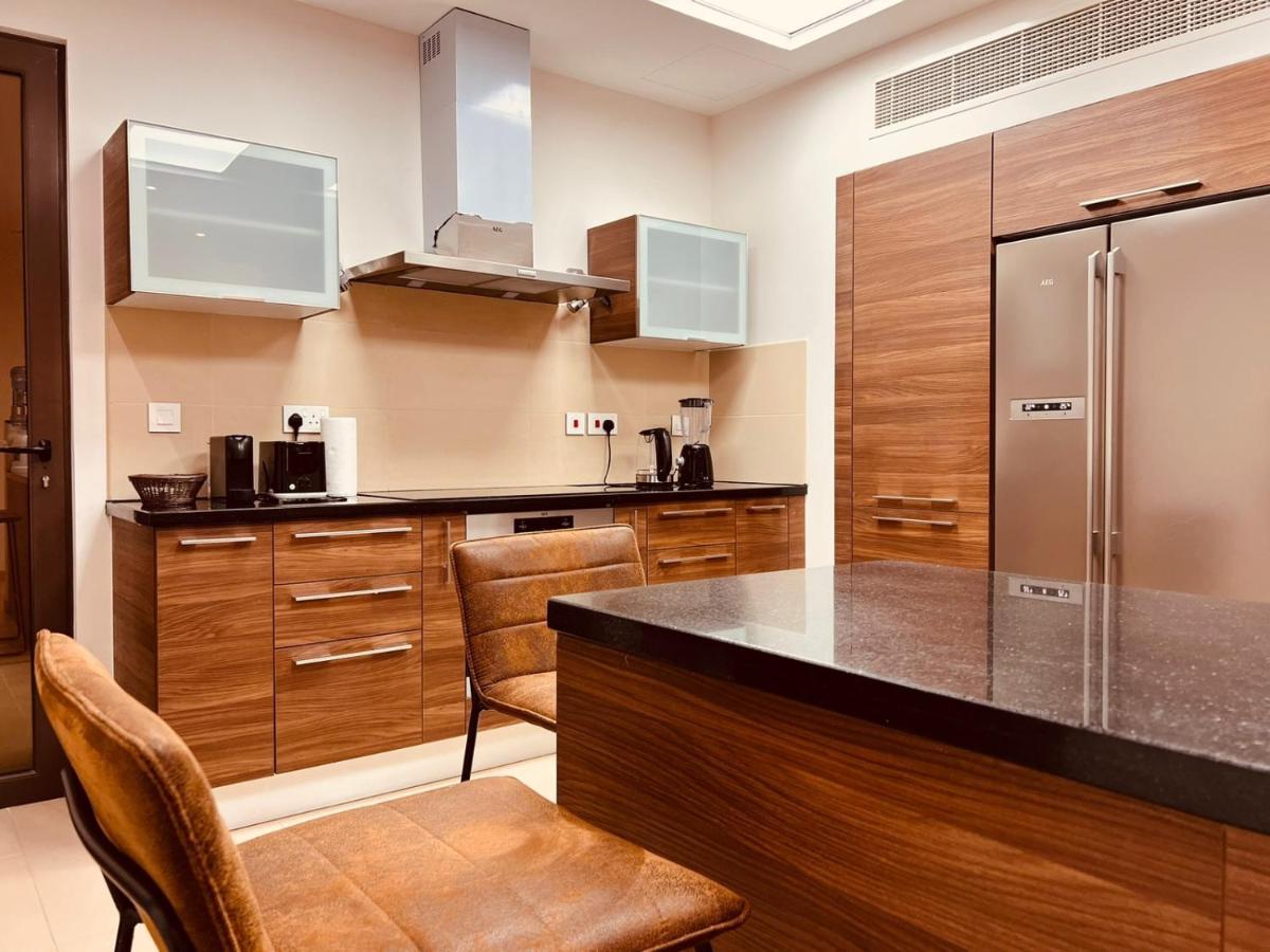 One 2Bhk Elegant Apartment In Muscat Bay 03 Ngoại thất bức ảnh