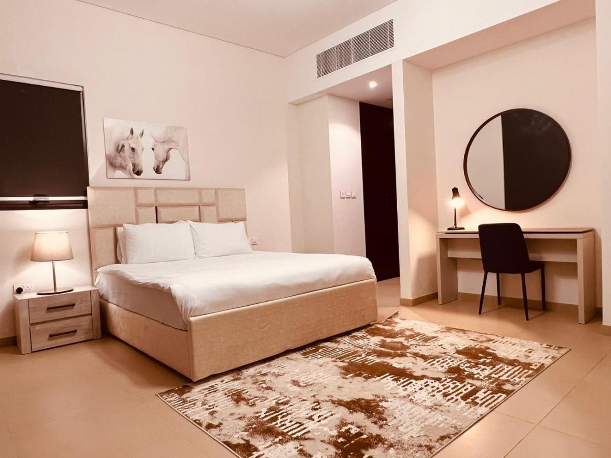 One 2Bhk Elegant Apartment In Muscat Bay 03 Ngoại thất bức ảnh