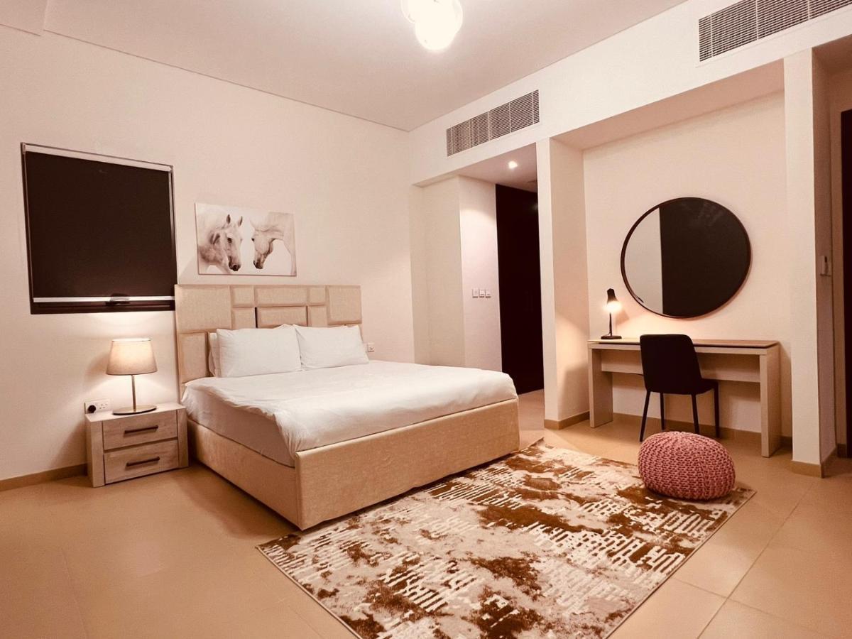 One 2Bhk Elegant Apartment In Muscat Bay 03 Ngoại thất bức ảnh